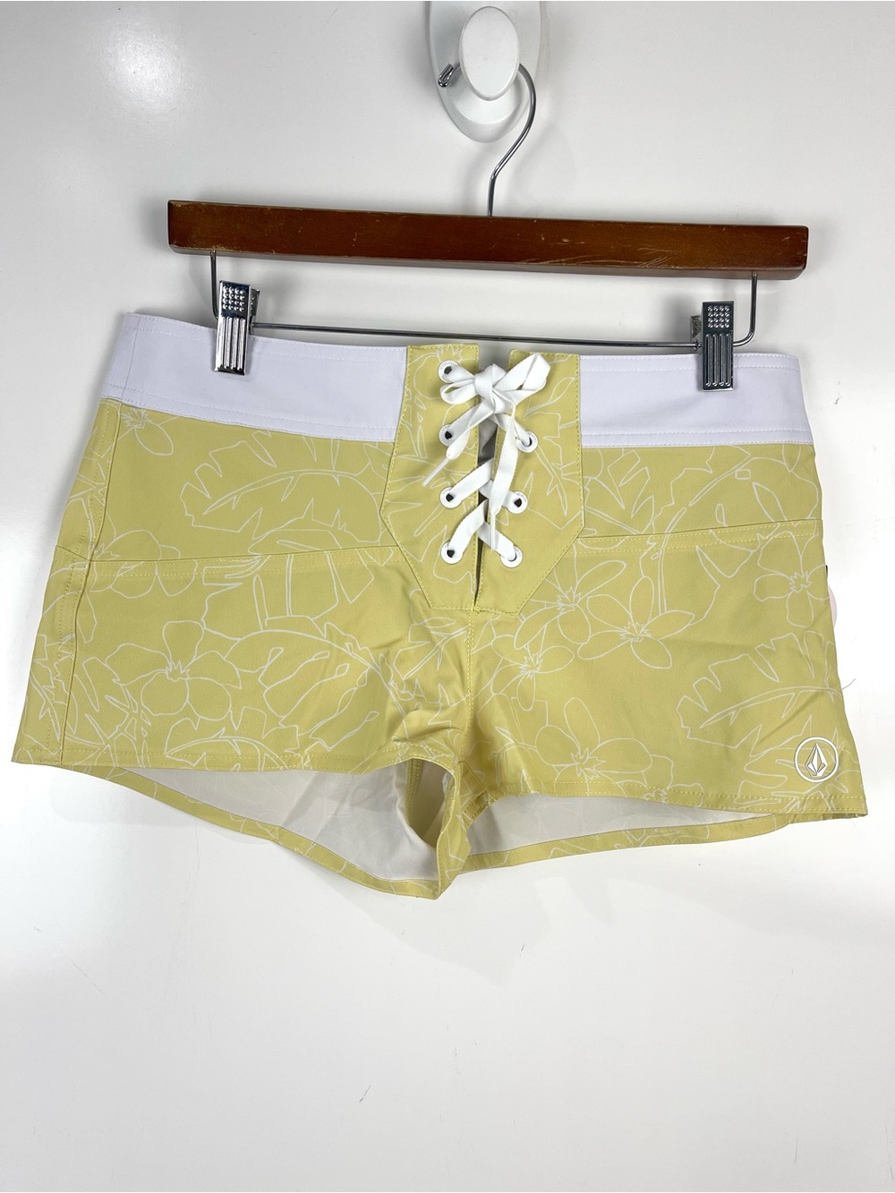 Volcom Coco Floral Board Shorts Juniors Size 5 UPF 50+ Swim Surf Beach NWT
